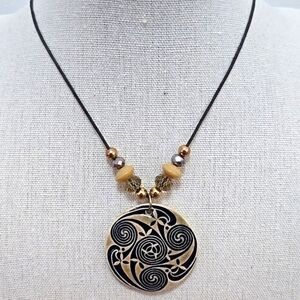 Bunratty Castle Ireland Shirley O'Neill Pottery Disc Necklace